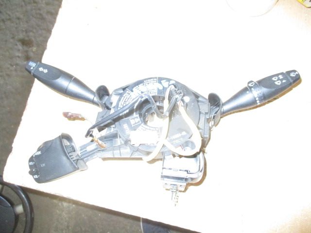 Maneta semnalizare stergatoare banda spira airbag Ford Mondeo MK3
