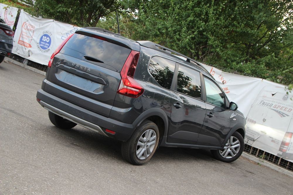 Dacia Jogger Extreme Limited Edition

Benzină + Gpl

Inca este in Gara