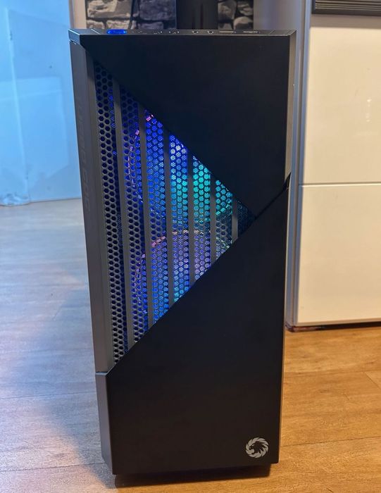 Gaming PC / RTX 4070 SUPER / i5
