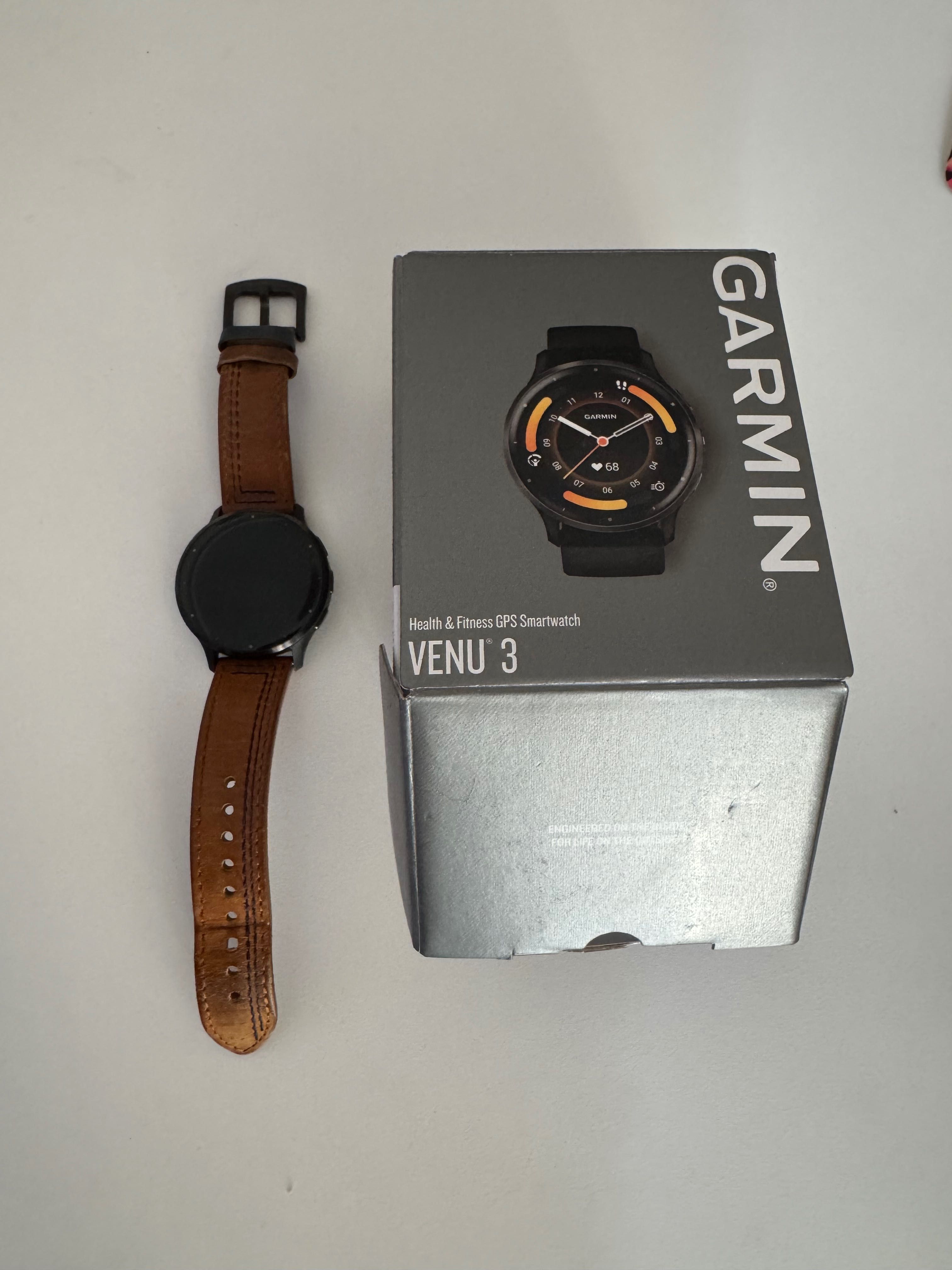 Garmin Venu 3 Black и White