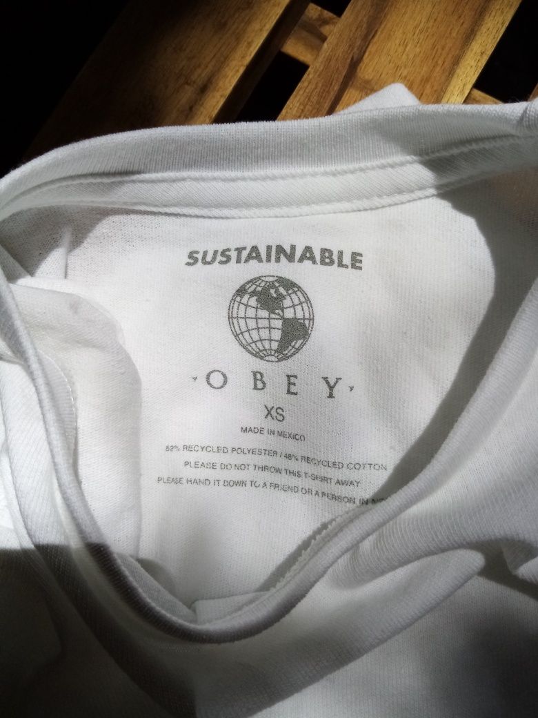 Obey тениска XS Size