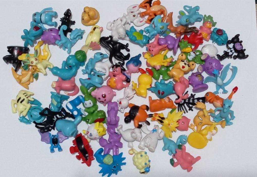 Set figurine Pokemon, 74 buc.