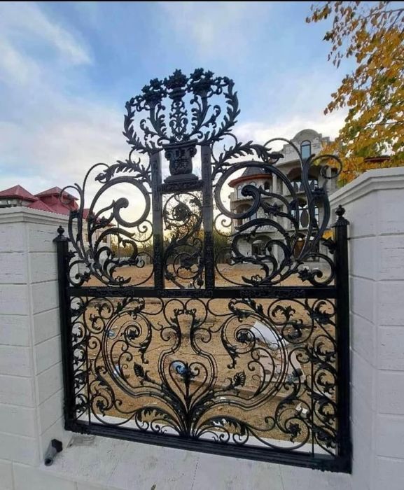 Porți și garduri din fier