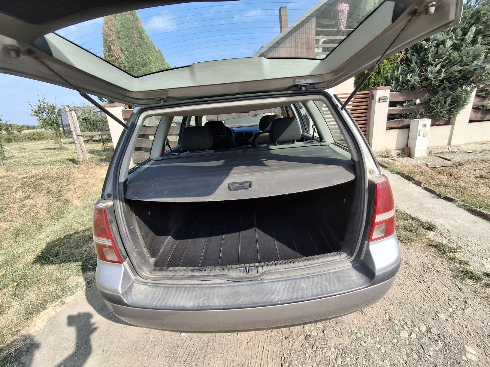 Volkswagen Golf gri