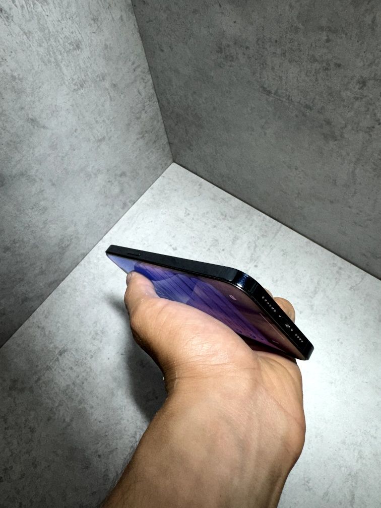 Iphone 12 pro max ideal holatda