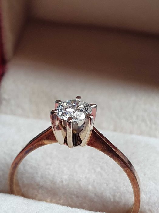 Inel de logodna solitaire cu diamant natural 0,6ct VS