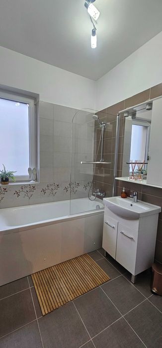 inchiriez apartament 2 camere Orizont