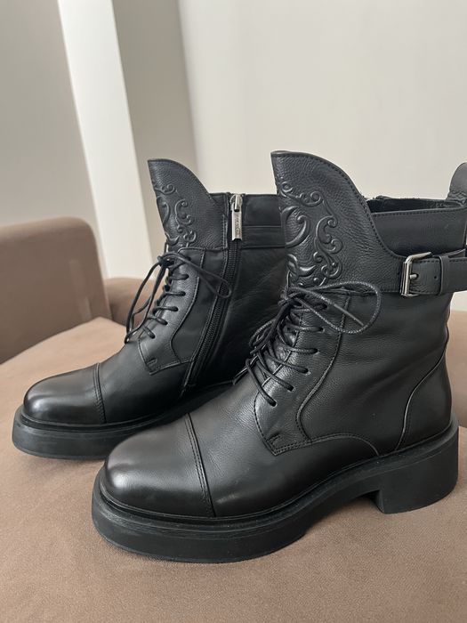 Ботинки зимние, кожанные , новые