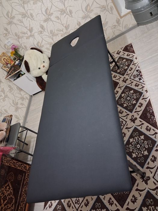 Массажная.       кушетка . Новая.