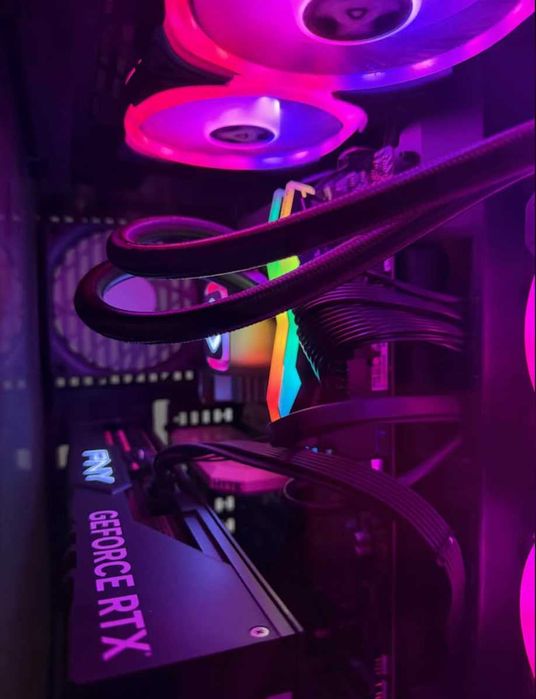 Cyberpower Gaming PC  i9-13900K + RTX 4090 32GB DDR5-6000