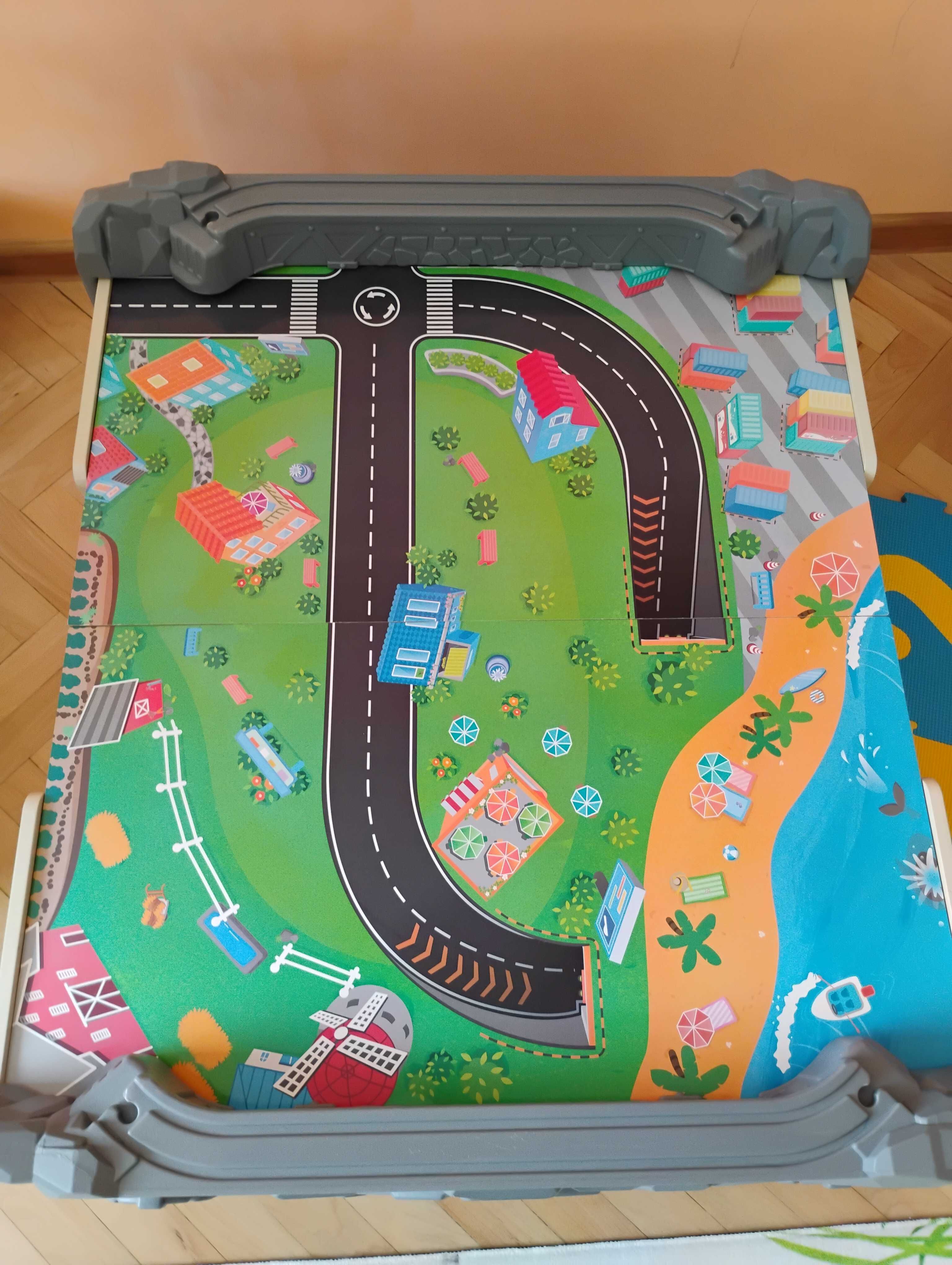Hape - дървена маса за игра