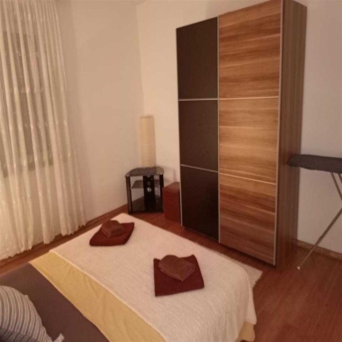 Дава се под наем Двустаен апартамент в Пловдив, Остромила - 57 кв.м за 270.3 € - Снимка #1