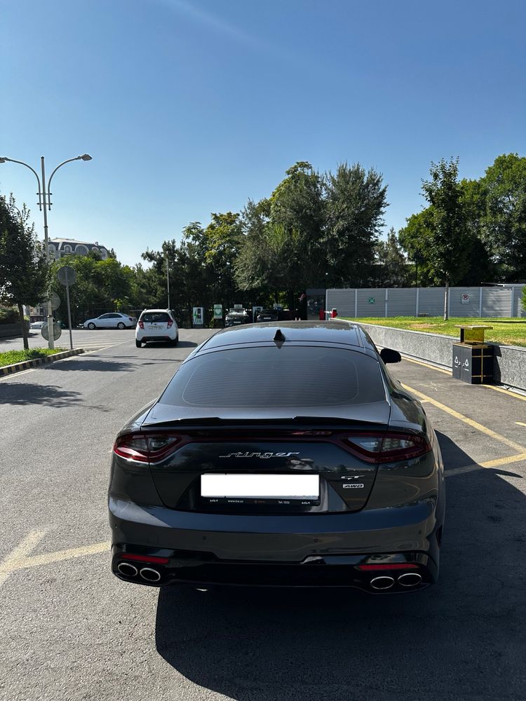 Kia Stinger 2019 sotiladi