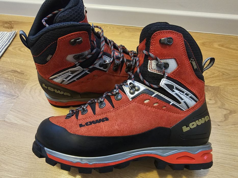 Bocanci tehnici Lowa Expert GTX EVO (made in Italy, mărime 43)