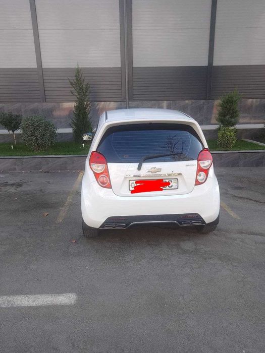 Mashina sotiladi Spark