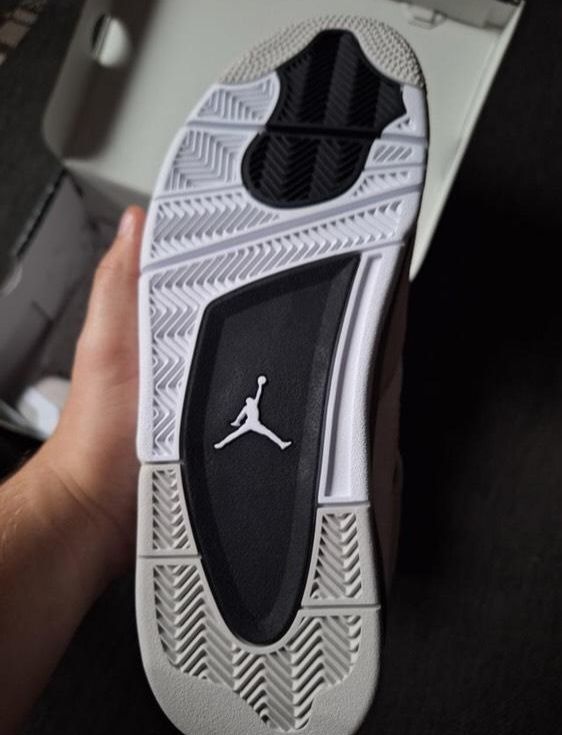 AIR Jordan 4 Retro