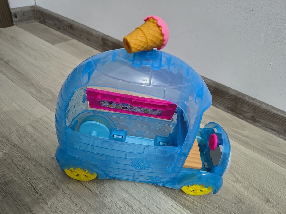 Jucarie masina de inghetata