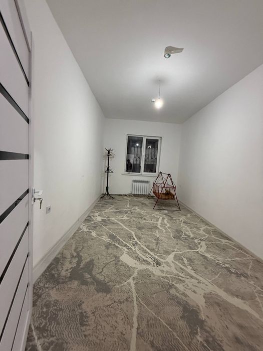 Arenda Bez Makler 

3 xona bollar olinadi sheriklikka 
Yangi D