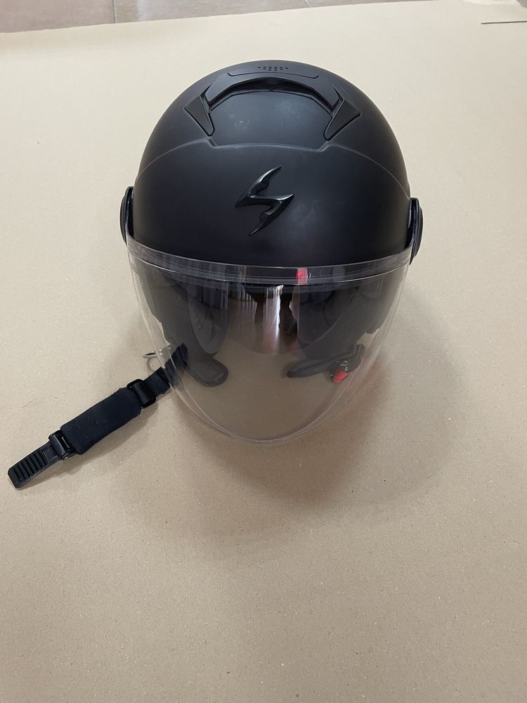 Каска за скутер Scorpion