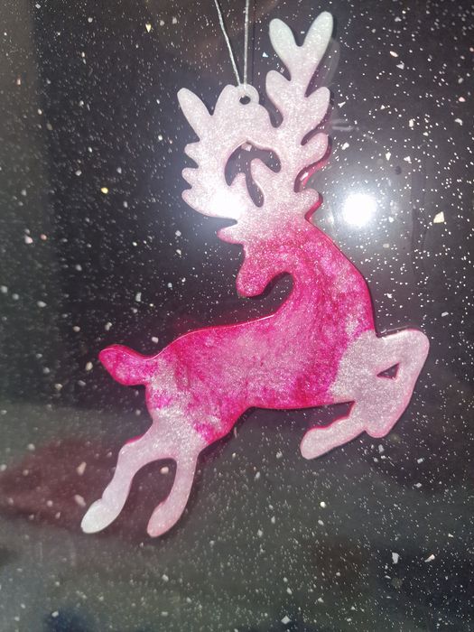 Коледни еленчета от епоксидна смола