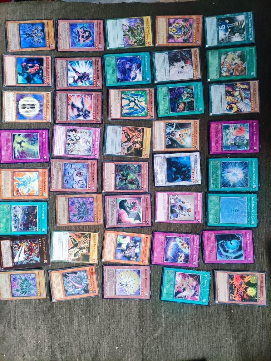 Продавам Panini adrenalyn , Свежите супергерои,Yu-gi-oh,Bakugan