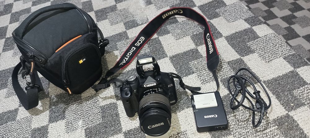 Цифровая камера Canon EOS-500D Kit 18-55mm