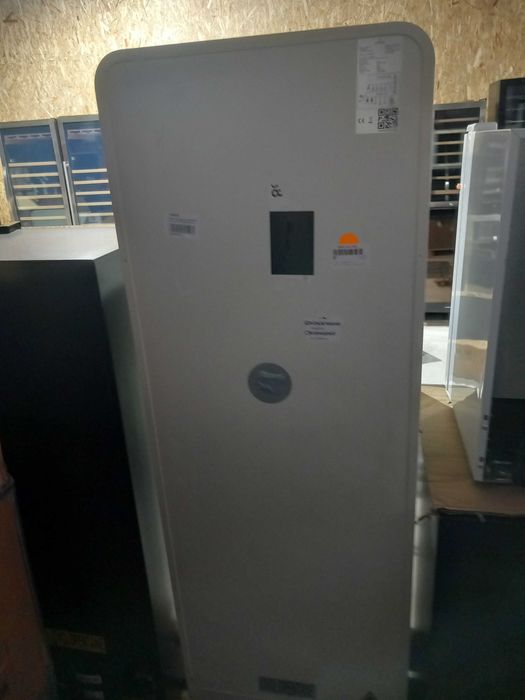 Racitor de vinuri si congelator