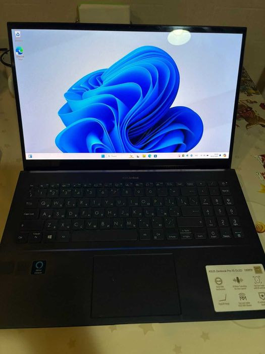 ASUS ZenBook Pro 15 AMD Ryzen 7 5800H NVIDIA GeForce RTX 3050 FaceID