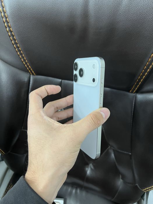 17 pro max dubai va 16 pro max dubai