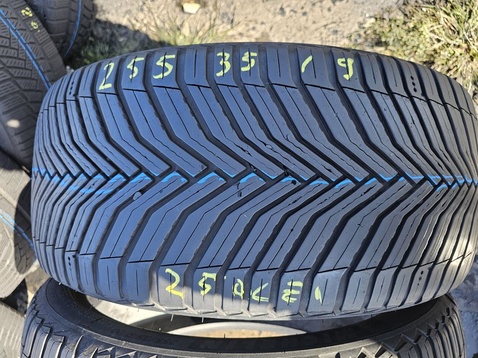255 35 19 Michelin crossclimate 2022
