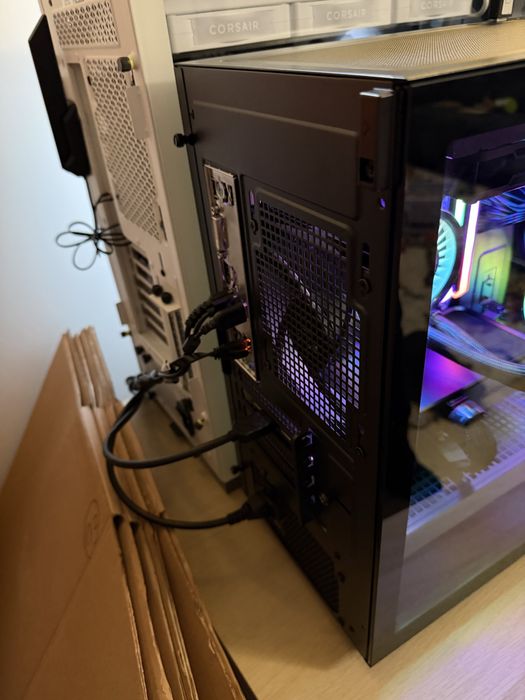 PC Gaming Ryzen 5 5600X RTX3060Ti FE 32GB 500GB SSD AIO Arctic