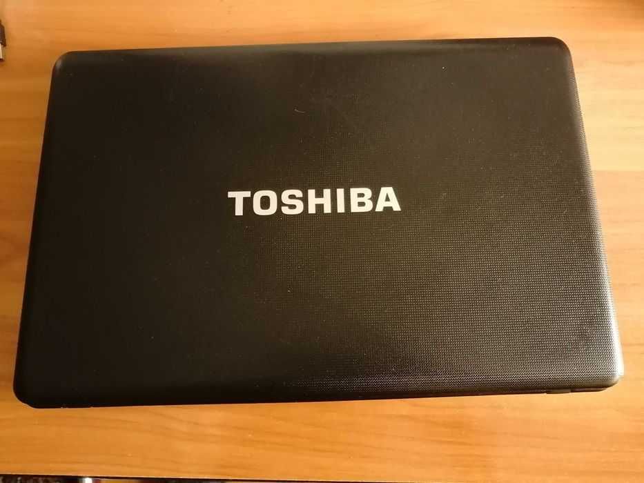 Лаптоп Toshiba Satellite C660-2N3 подарък hand spinner
