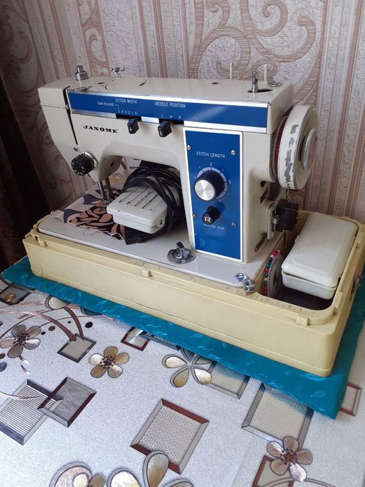 Тикув машинкаси сотилади. ЖАНОМЕ...