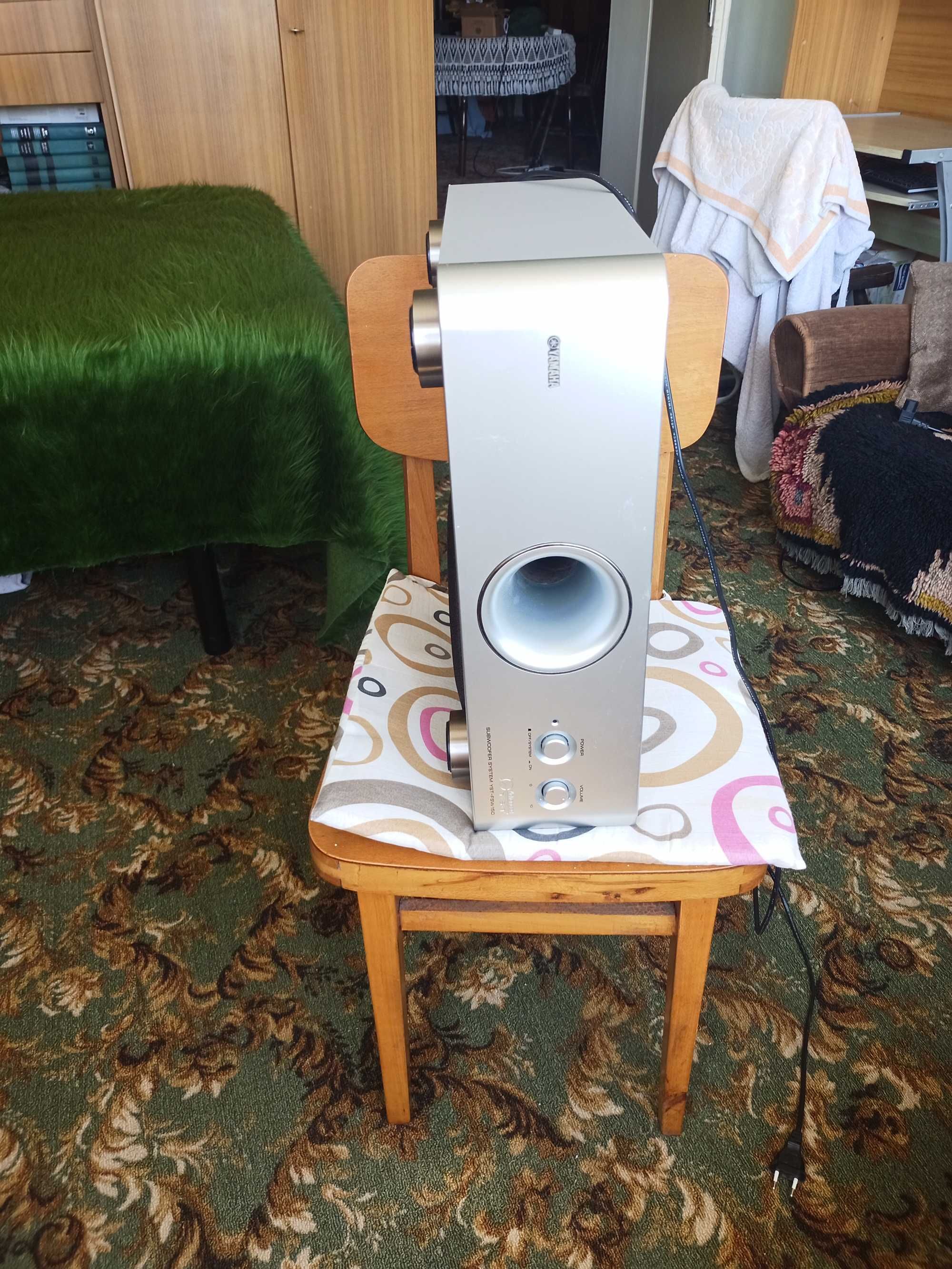 Звуков проектор Yamaha YSP-4000 + Subwoofer YST-FSW150, саундбар 5.1