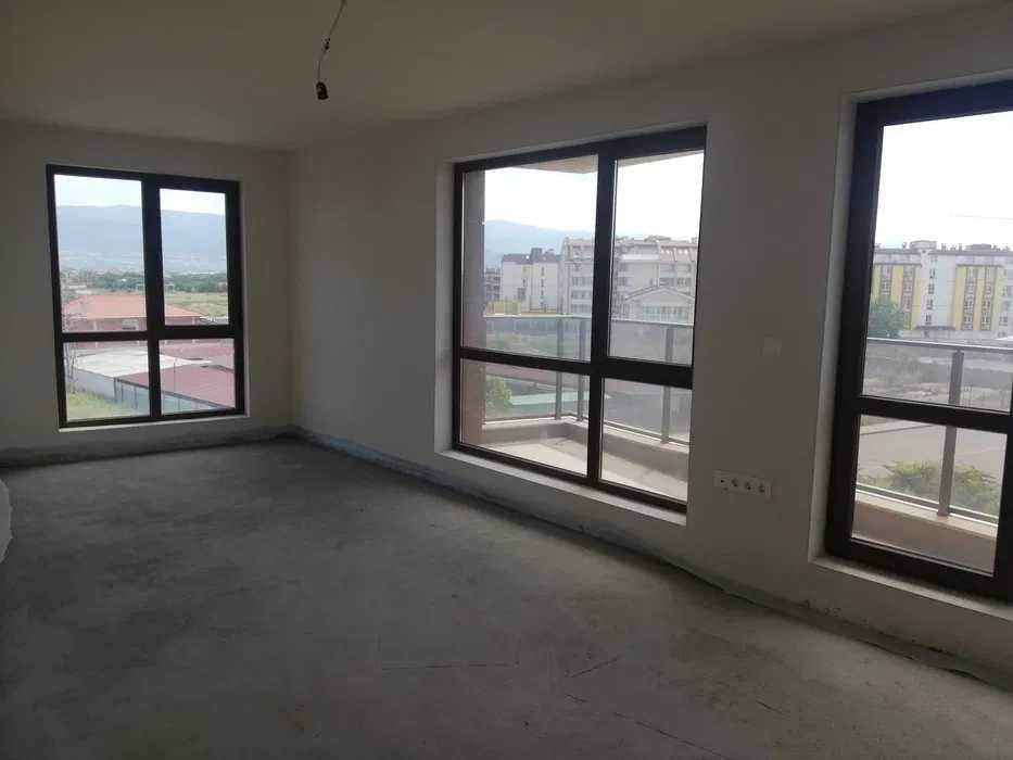 Продава се Тристаен апартамент в Пловдив, Христо Смирненски - 139 кв.м за 1044 €/кв.м - Снимка #1