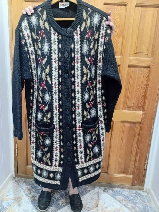 Одежда женская шерсть Индия, тёплая в отличном состоянии: