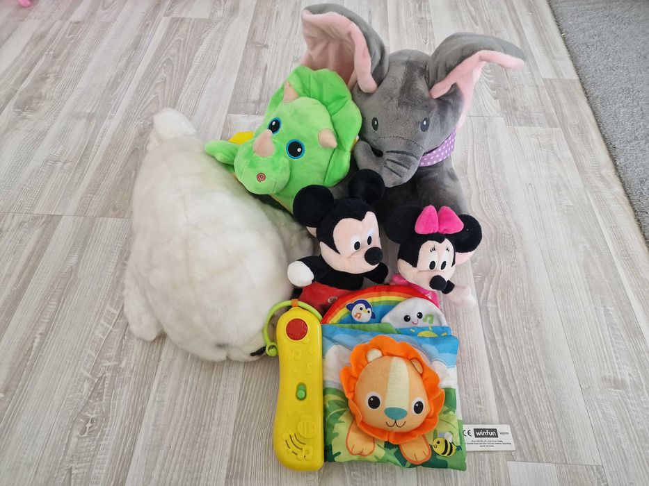 Бебешки сет с играчки