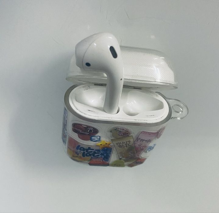 Airpods 1 поколения / кейс + левый наушник