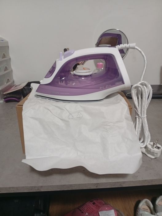 Fier de călcat Philips cu abur – nou, în cutie, 280 lei