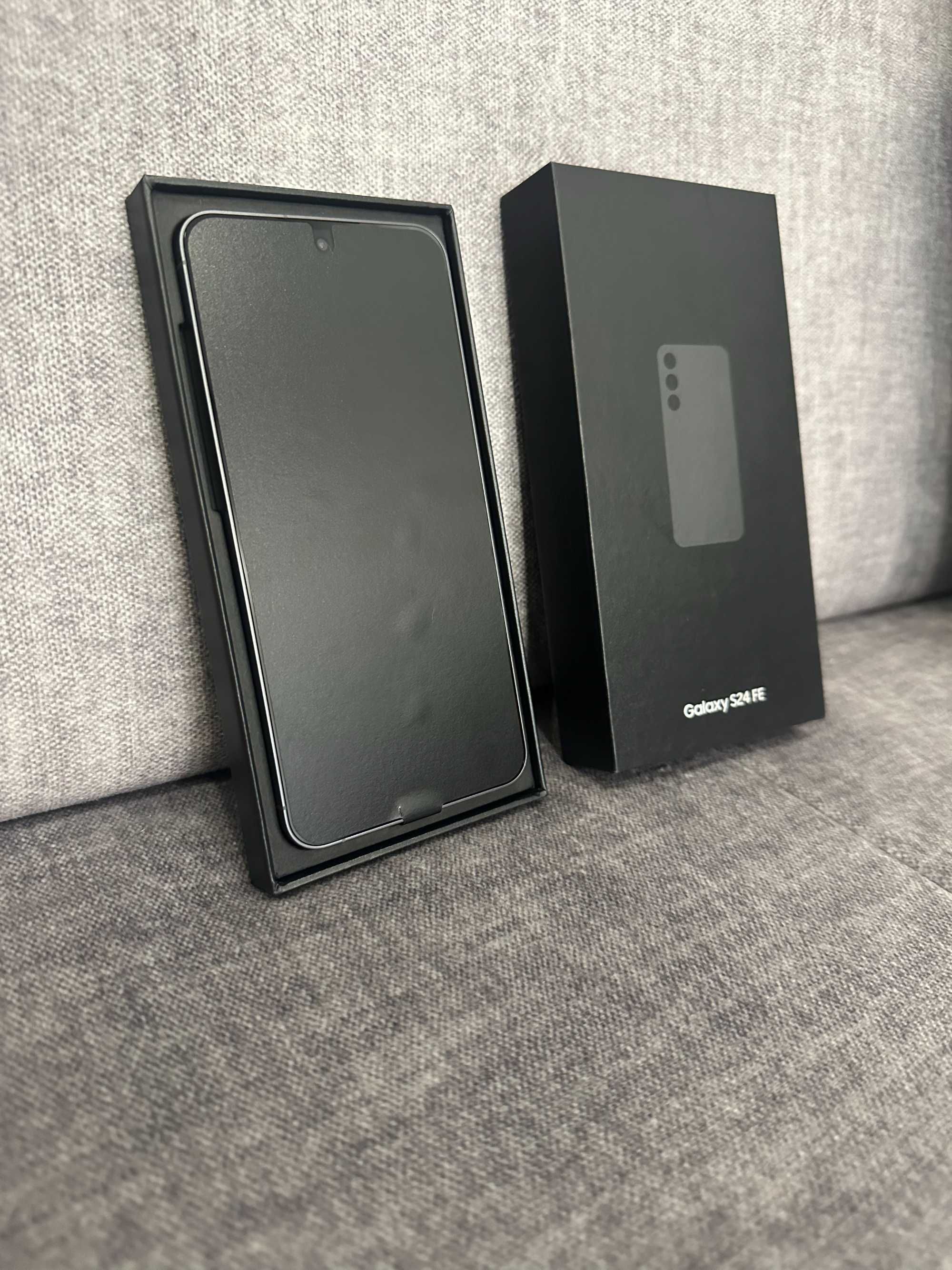 ЧИСТО НОВ! Samsung Galaxy S24 FE 128GB Graphite с Гаранция.