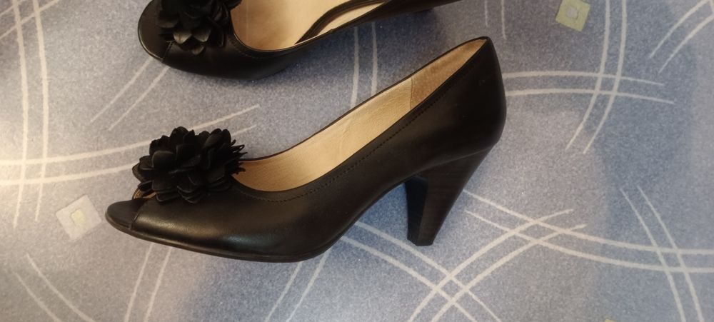 Продам туфли в очень хорошем состоянии