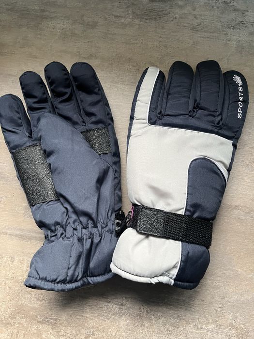 Manusi captusite , schi