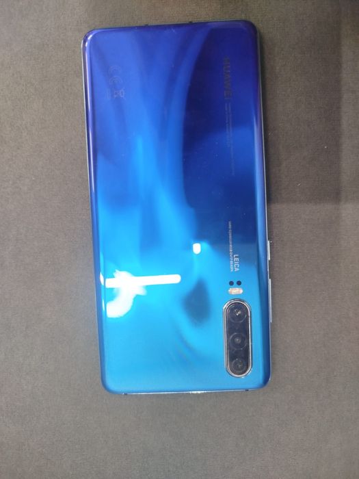 Huawei p30 с погнутым корпусом