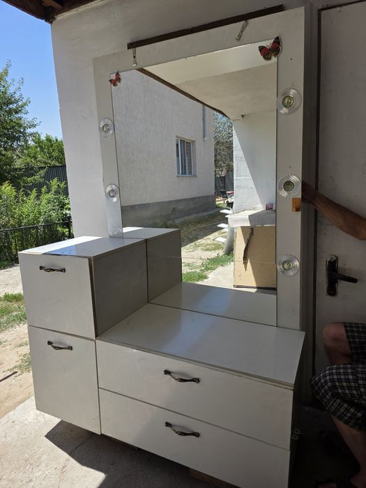 Стол для стрижки парикмахерская для салонов красоты