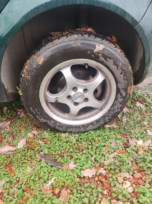 Продавам голф 4/1.9/90кс