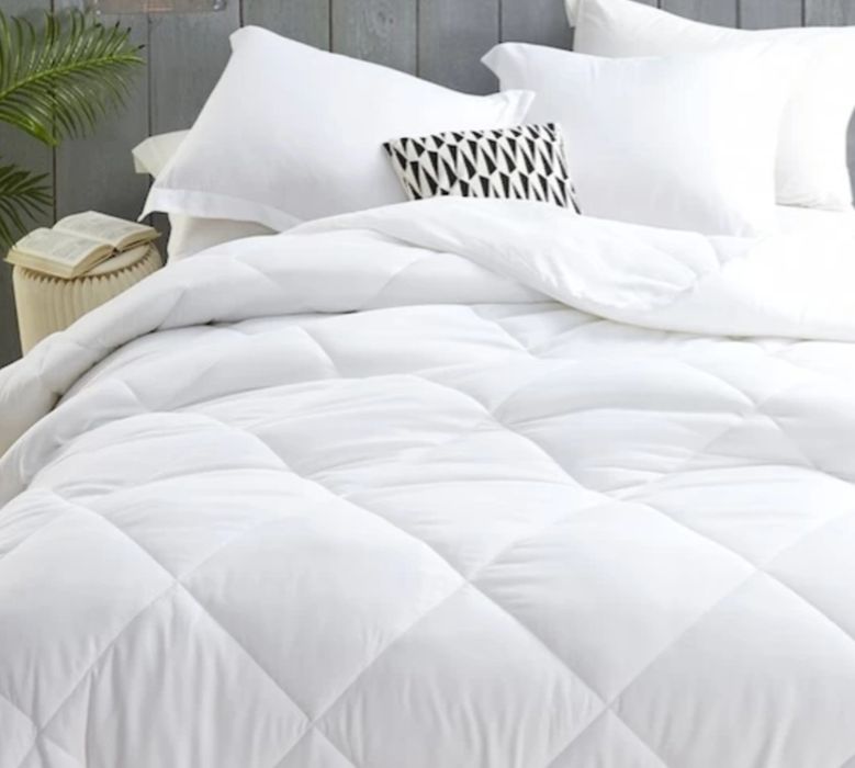 Pilota matlasata alba, antialergică 200x220 cm