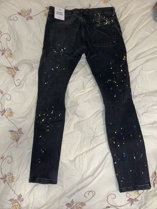 Blugi Bershka noi cu eticheta