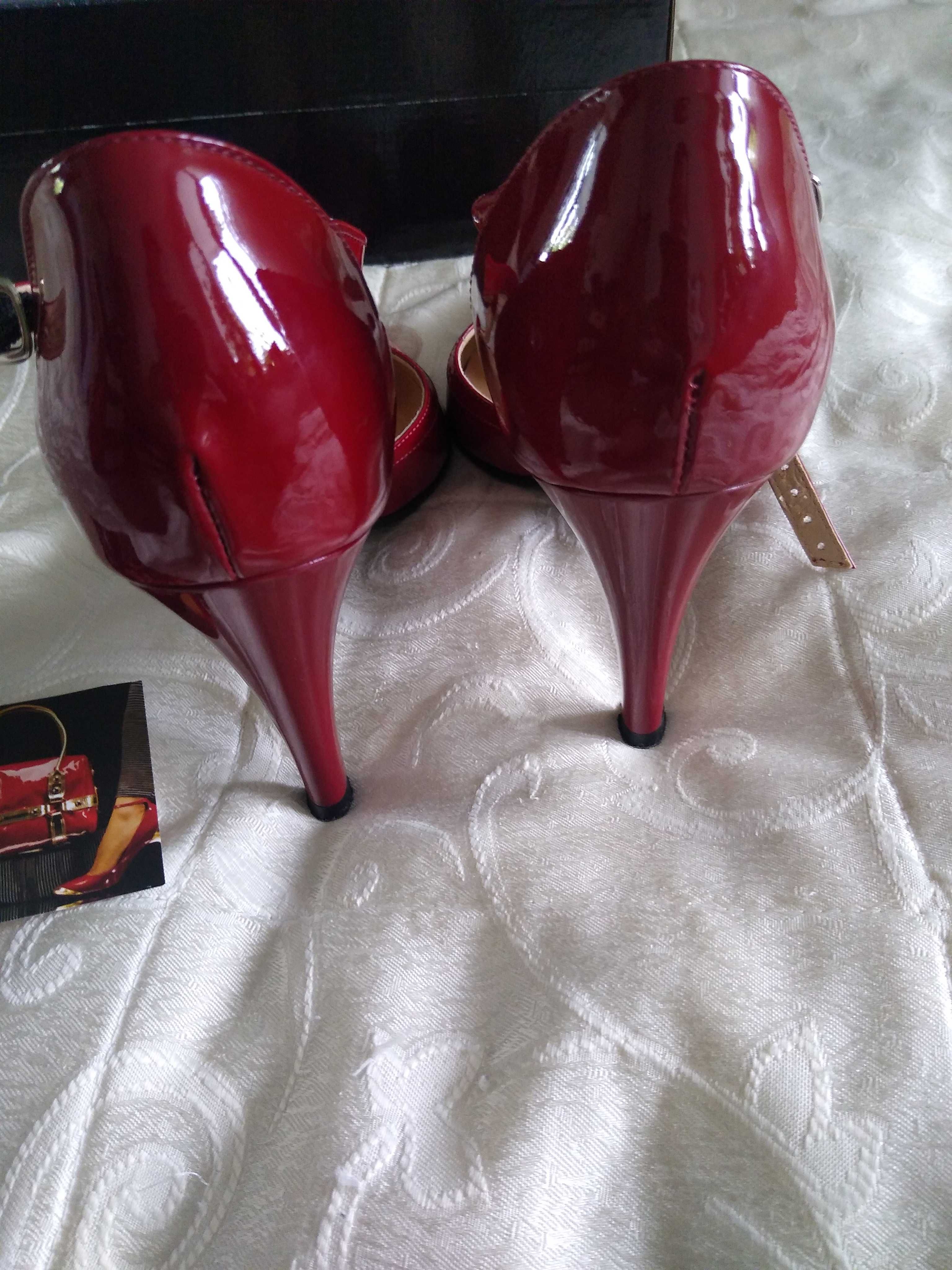 Sandale din piele, ptr. dame cochete, pe roșu , marimea39