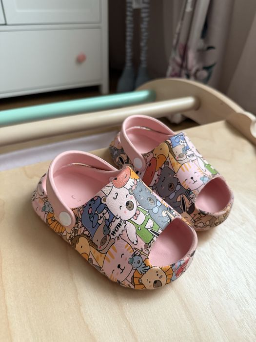 Пантофи размер 24 и 25