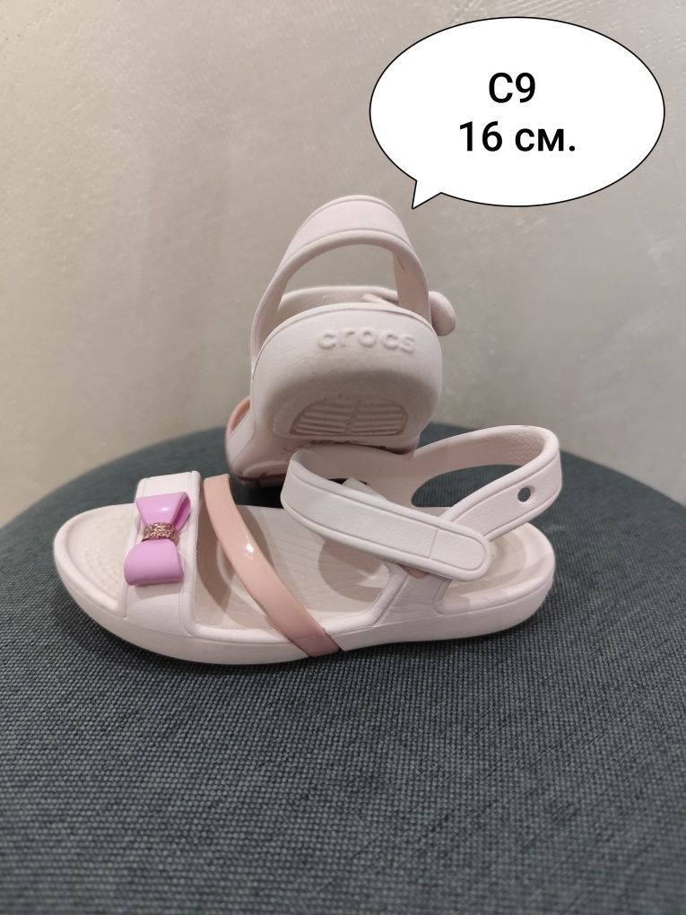 Crocs детски сандали за момиче